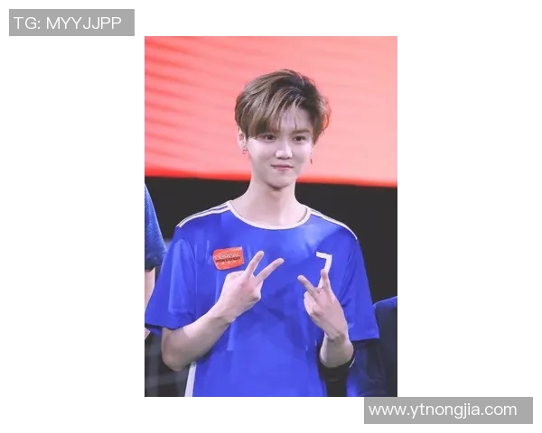 足球明星与毛巾的趣味瞬间揭示他们生活中的另一面 足球明星与毛巾的趣味瞬间揭示他们生活中的另一面