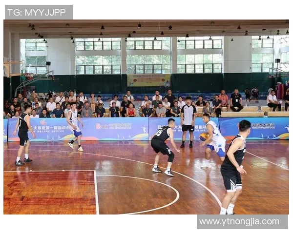 成都篮球队的比赛节奏分析与战术调整对胜负的影响探讨 成都篮球队的比赛节奏分析与战术调整对胜负的影响探讨