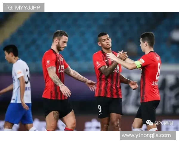 成都羽毛球队与南京羽毛球队赛后复盘分析个人能力与团队配合的深度探讨