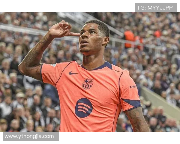 足球明星拉什福德的成长之路与场上精彩瞬间全解析 足球明星拉什福德的成长之路与场上精彩瞬间全解析