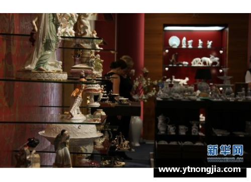 佛罗伦萨举办传统瓷器大展，吸引众多艺术爱好者参观 - 副本